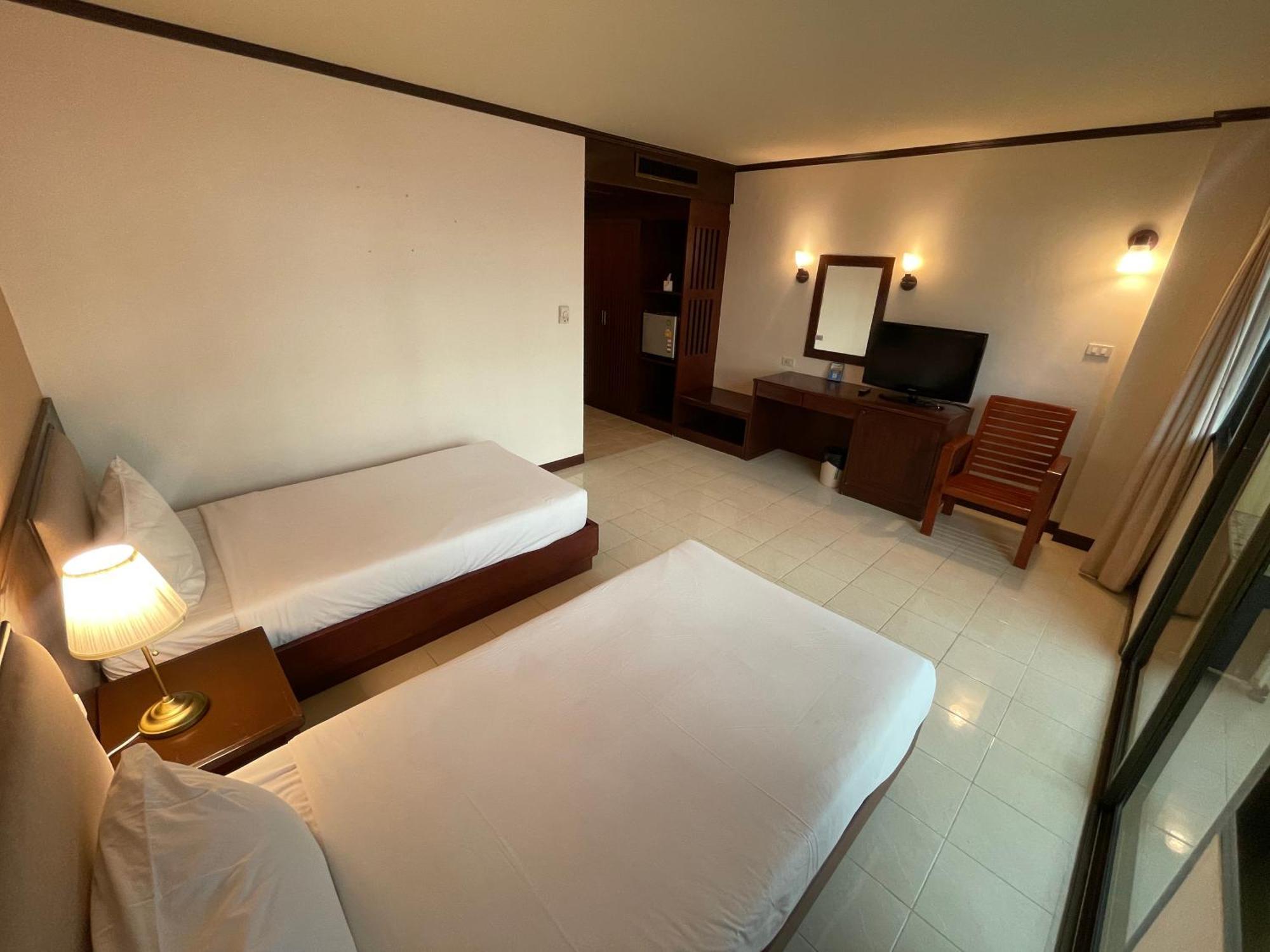 Bauman Ville Hotel Phuket Ngoại thất bức ảnh