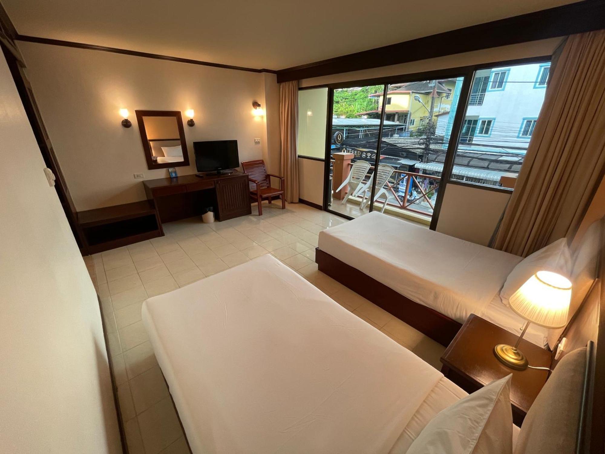 Bauman Ville Hotel Phuket Ngoại thất bức ảnh